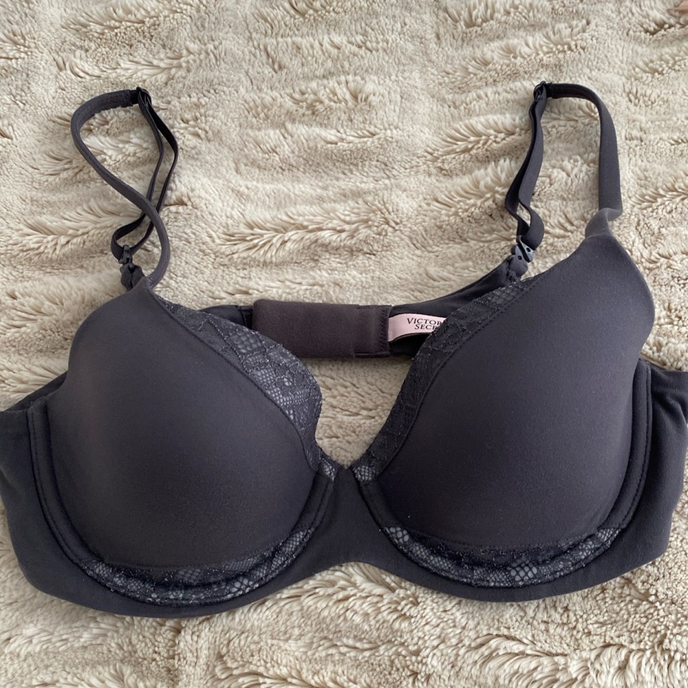 Victoria Secret Body Lined Demi bra